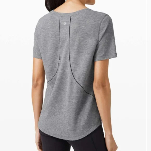 Lululemon Long Distance Heather Gray Short Sleeve Tee Shirt Size 0 - Picture 2 of 10